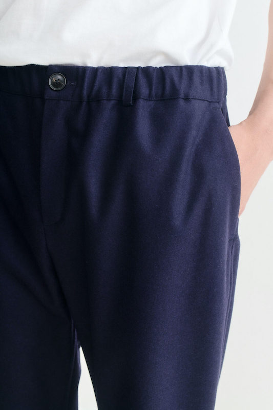 A Kind of Guise Elasticated Wide Trousers Patriot Navy – Bild 4