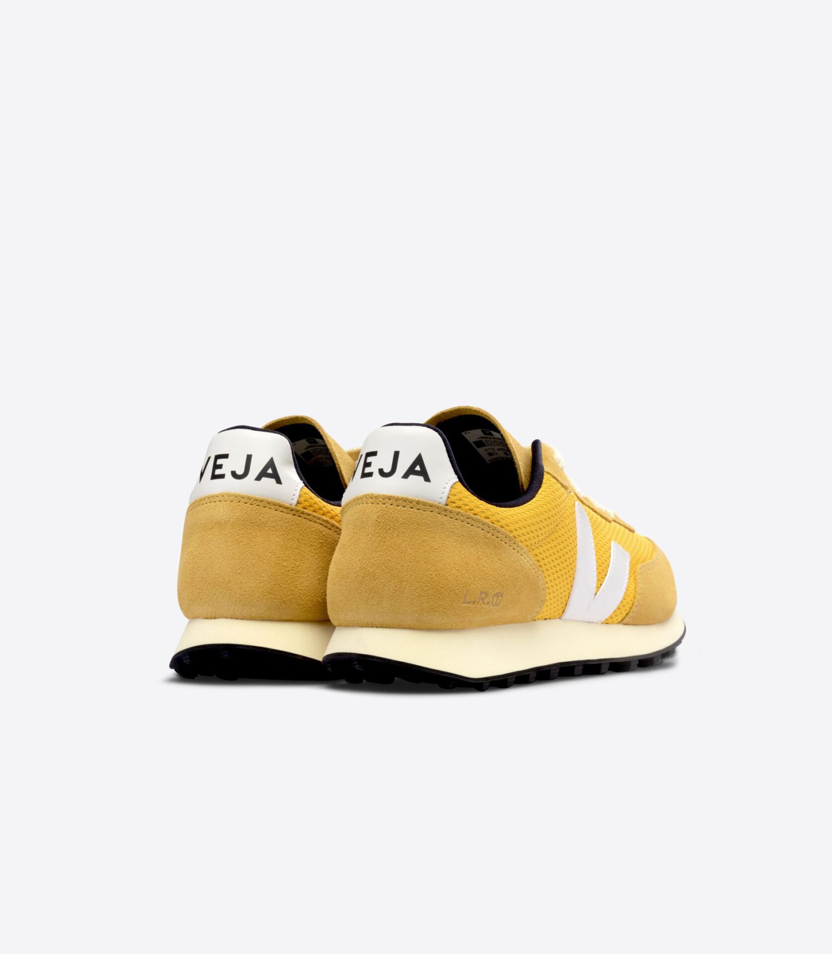 VEJA // RIO BRANCO ALVEOMESH OURO WHITE – Bild 3